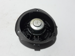  Rear side door speaker 