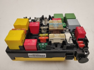  Fuse blocks 