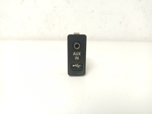  USB-Anschluss 