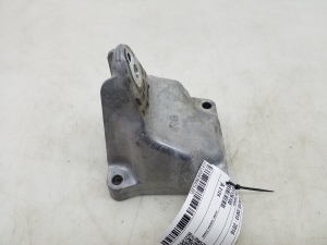  Engine holder 