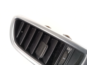  Interior panel ventilation grilles 