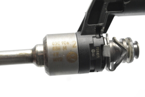  Fuel injector 