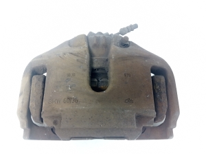  Front brake caliper 