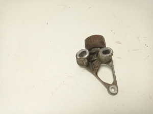  Engine holder 