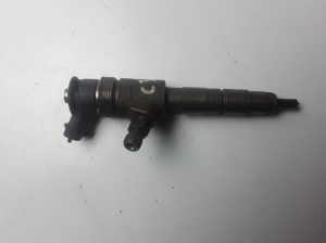  Fuel injector 