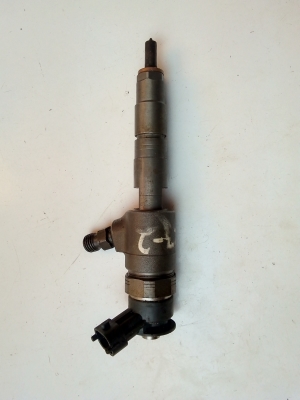  Fuel injector 