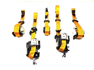  Set of seat belts 