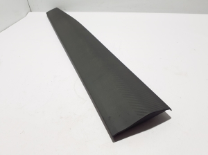  Moulure de porte avant 