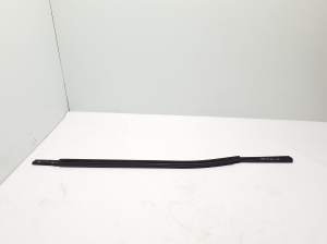  Baguette extérieure de vitre de porte arrière 