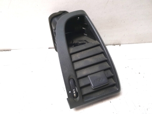  Grilles de ventilation des panneaux intérieurs 