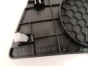  Grille de haut-parleur 