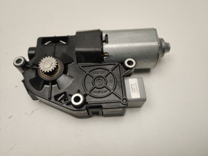  Moteur de toit ouvrant 