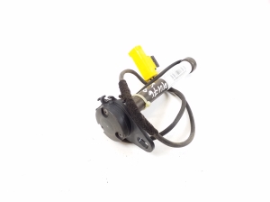 capteur d'impact du capot moteur 