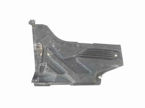  Plaque de protection sous la carrosserie arrière 