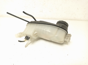  Réservoir de liquide de refroidissement 