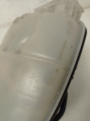  Réservoir de liquide de refroidissement 