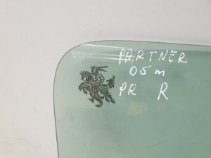  vitre de porte avant 