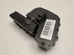  Commutateur de commande de siège avant 