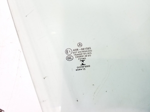  vitre de porte avant 