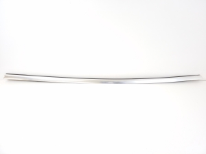  Baguette extérieure de vitre de porte arrière 