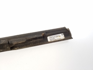  Baguette extérieure de vitre de porte avant 