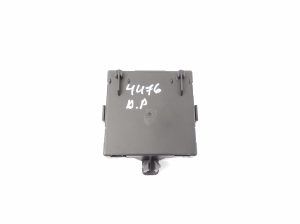  boîtier de commande de porte avant 