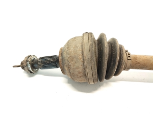  Arbre de transmission avant et ses composants 