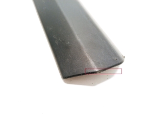  Moulure de porte avant 