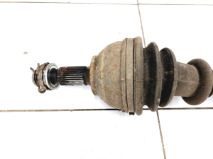  Arbre de transmission avant et ses composants 