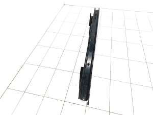  Renfort de pare-chocs arrière 