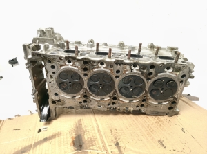  Tête de moteur 