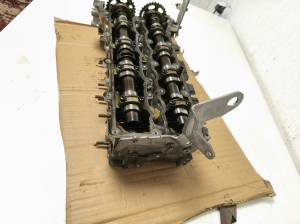  Tête de moteur 