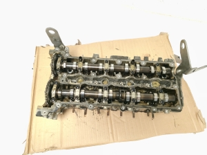  Tête de moteur 
