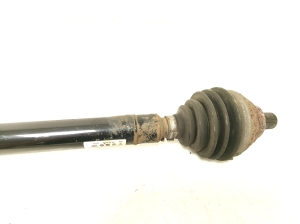  Arbre de transmission avant et ses composants 