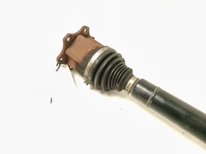  Arbre de transmission avant et ses composants 