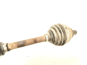  Arbre de transmission avant et ses composants 