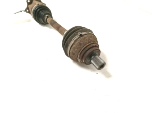  Arbre de transmission avant et ses composants 