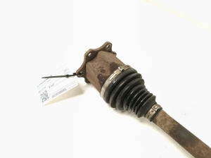  Arbre de transmission avant et ses composants 