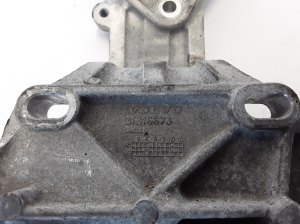  Generator holder 