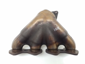  Exhaust manifold 