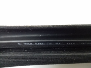  Rear side door sealing rubber 